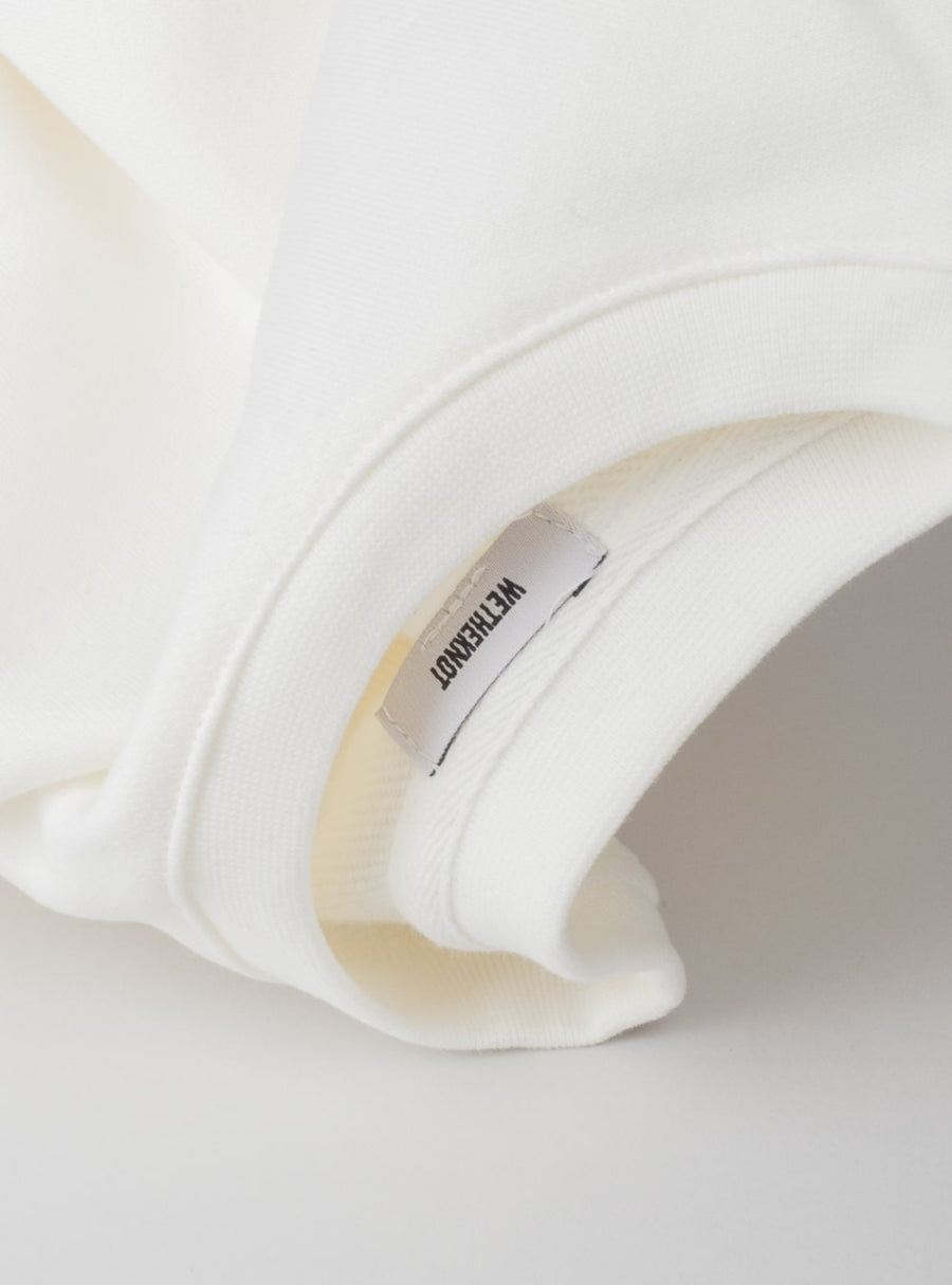 Essential sweatshirt